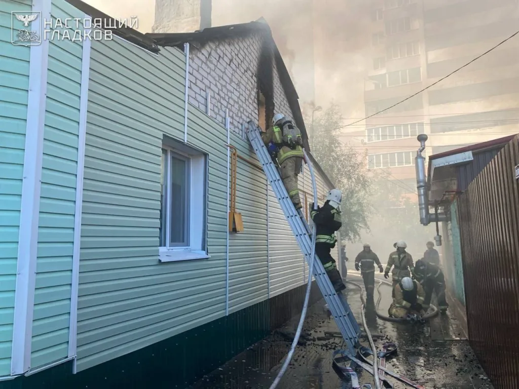 Российская ПВО с полуночи уничтожила 122 украинских БПЛА: 21 – над Брянской, 17 – над Крымом и 15 – над Чёрным морем, 12 – над Воронежской, по 11 – над Белгородской, Курской обл и Краснодарским краем, 9 – над Орловской обл, 5 – над Калужской, 3 – над Рязанской, по 2 – над Нижегородской, Ростовской и Тверской обл, 1 – над территорией Тульской обл.