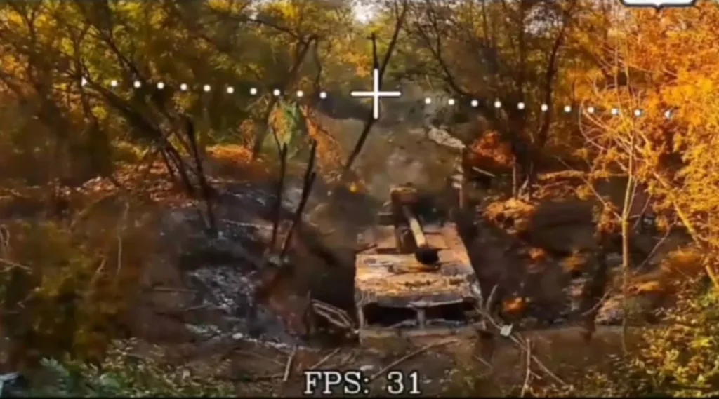 Уничтожение FPV-дронами 155-мм САУ «Богдана» на шасси Tatra T815-7 на одном из участков фронта