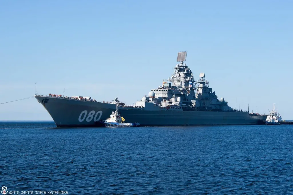 МО рапортует, что тяжелый атомный ракетный крейсер 1-го ранга «Адмирал Нахимов» проекта 11442М (080) завершил первый этап заводских ходовых испытаний