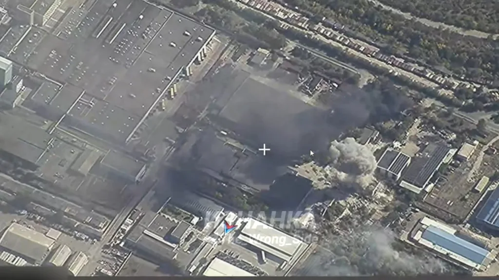 Комбинированный удар "Гераней-2" и ОТРК "Искандер-М" по цеху ремонтно-восстановительного батальона ВСУ в Запорожье