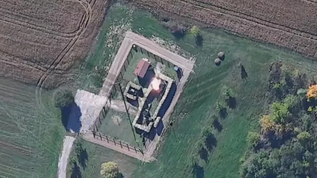 Еще один небольшой удар по энергетике Украины - возле села Хоробичи Черниговской "Ланцет" центра "Рубикон" поразил газораспределительную установку