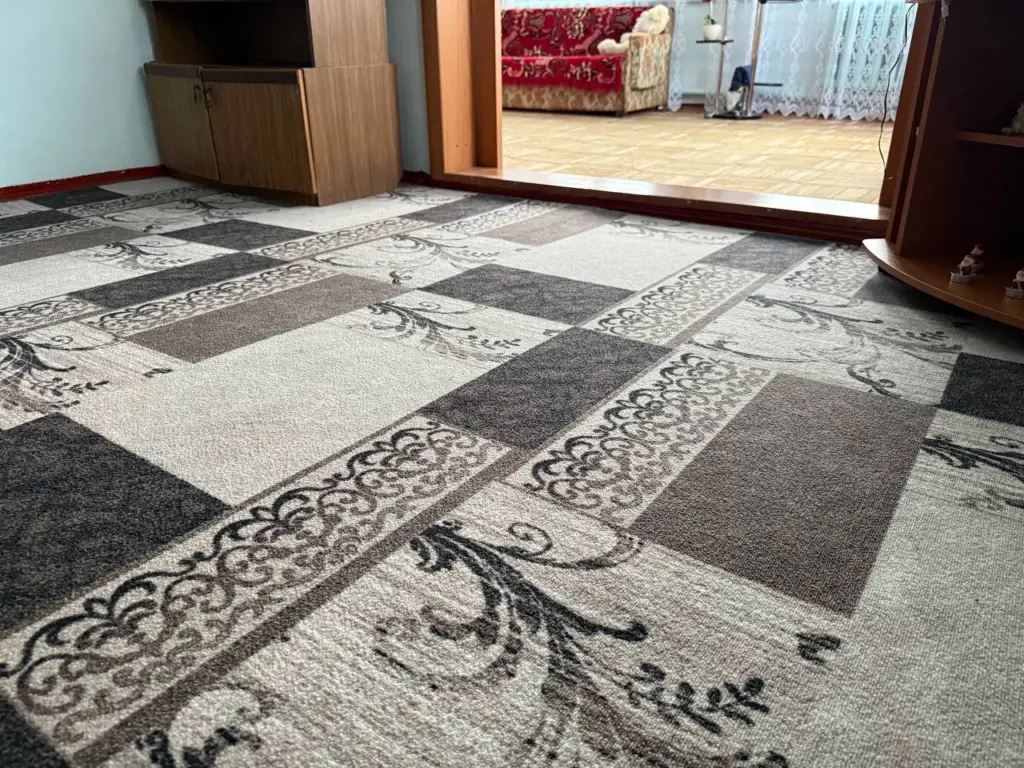 Надеваю носок на пылесос — ковры сияют, как новые: простой и рабочий совет для быстрой уборки