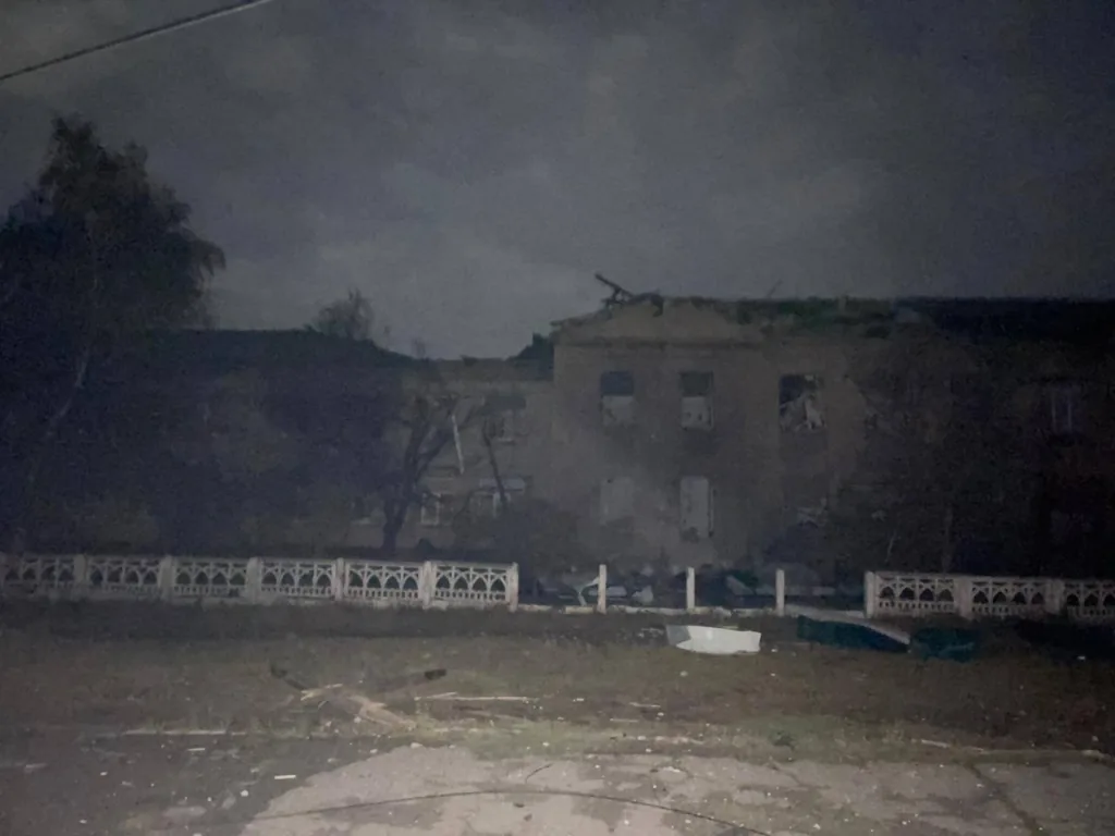 Славянск — удар по тыловой инфраструктуре: ООШ №19 и Славянский энергостроительный колледж