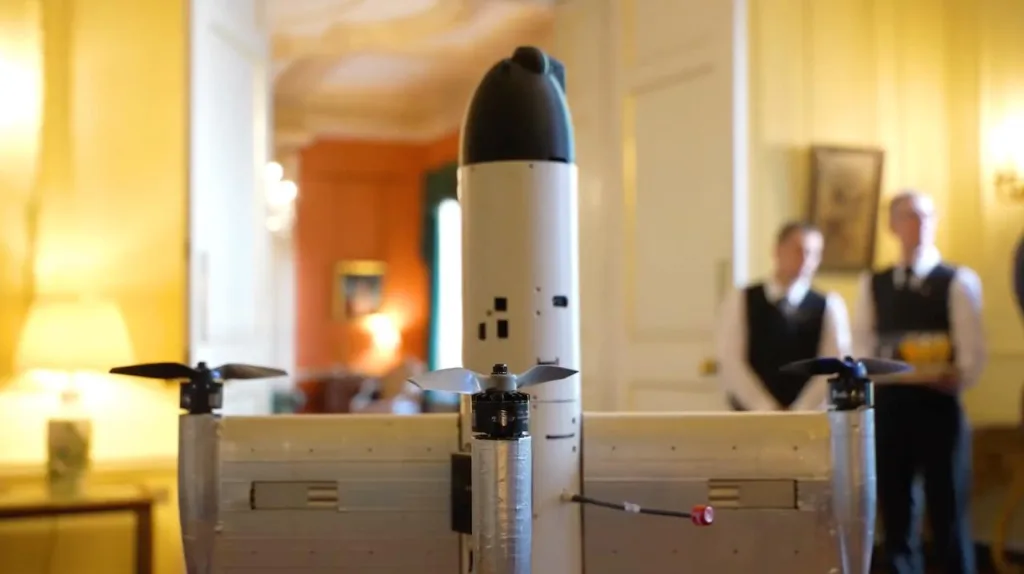 Украино-британский дрон-перехватчик OCTOPUS, продемонстрированный Зеленским британскому премьеру Стармеру