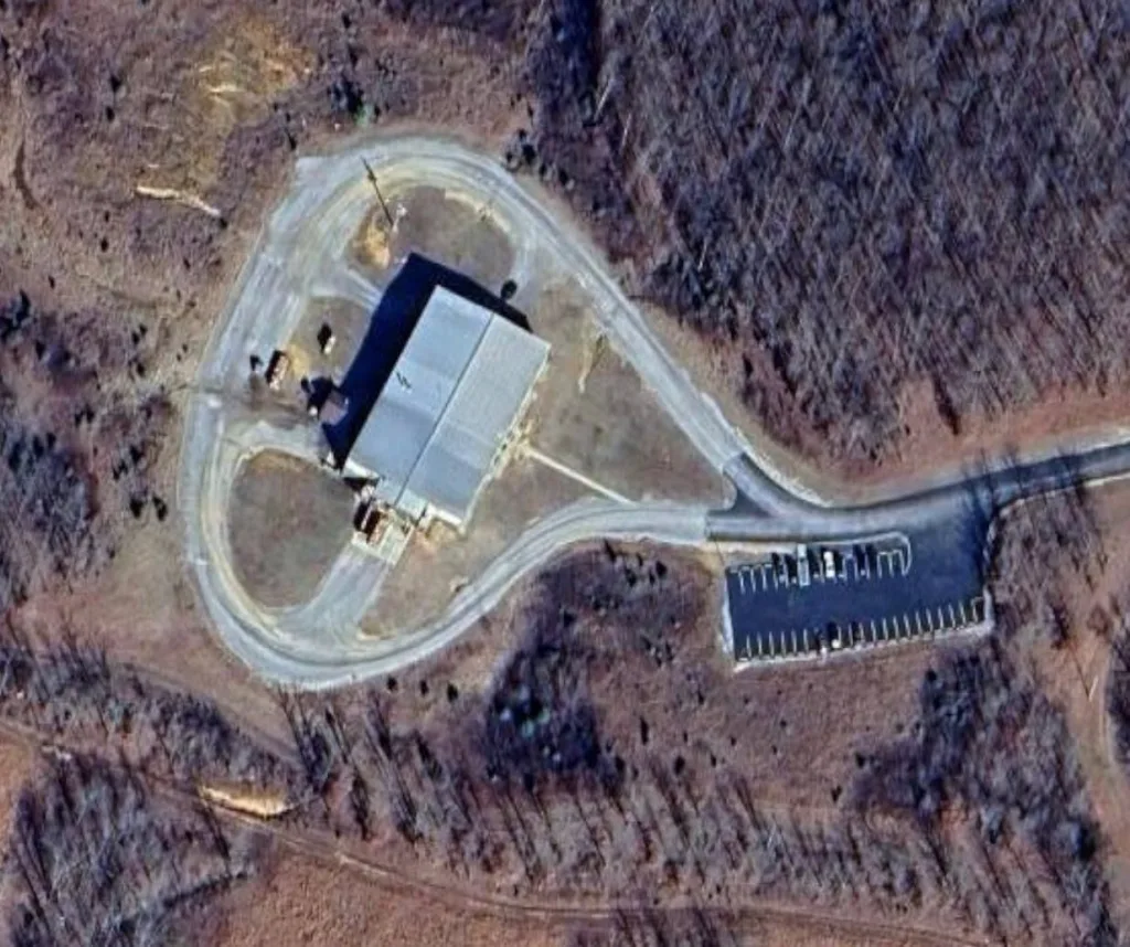 Кадры с места масштабного взрыва на предприятии по производству военных взрывчатых веществ в штате Теннесси, США