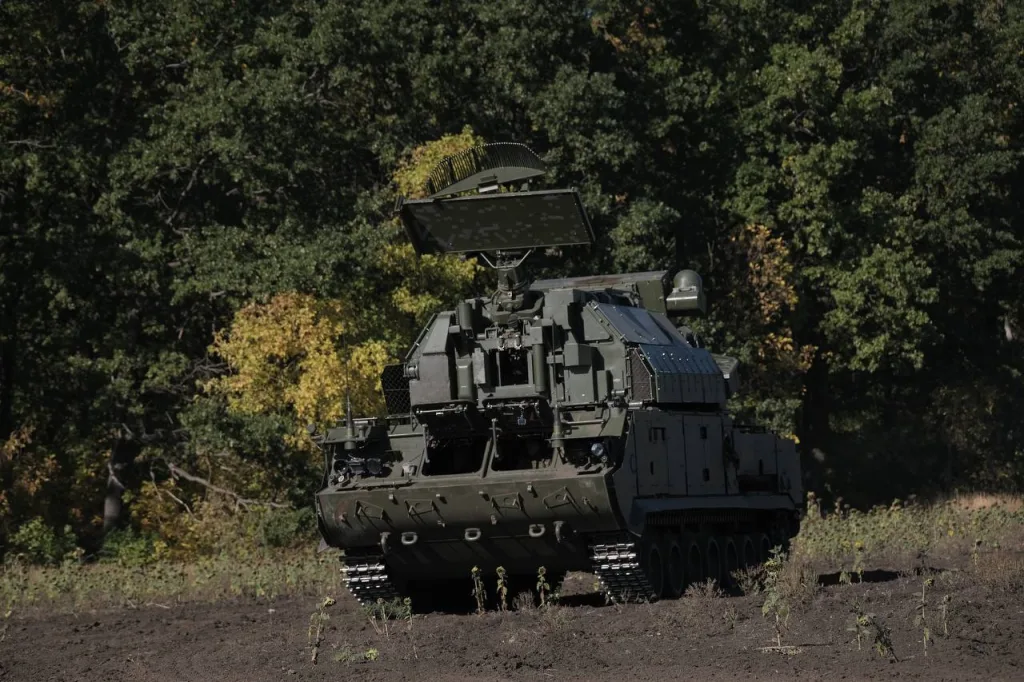 Боевая работа расчёта ЗРК 9К332 «Тор-М2» группировки войск «Центр» на Покровском (Красноармейском) направлении