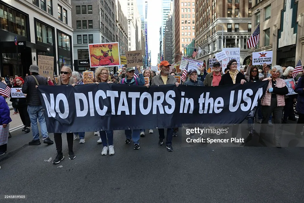 Америка вышла против «короля» Трампа