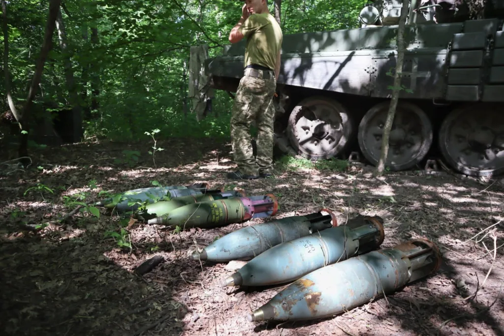 Разнообразие 125-мм танковых осколочно-фугасных снарядов в ВСУ
