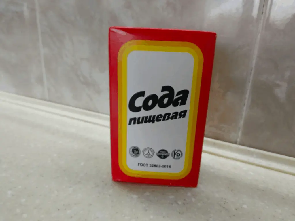 Бабушкин секрет: как вернуть блеск посуде с помощью соды