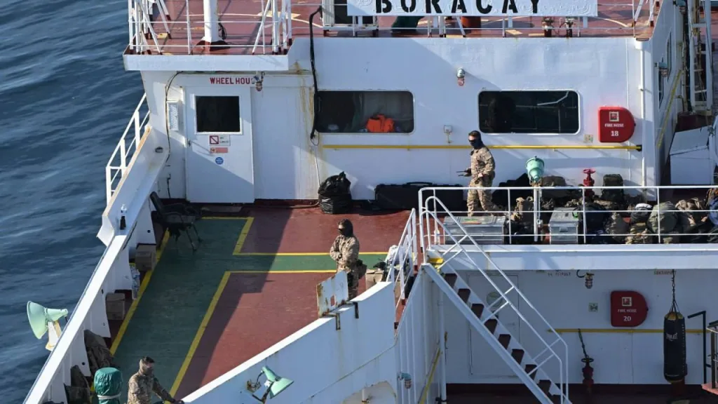 Спецназ ВМС Франции задержал российский танкер PUSHPA, подозреваемый в запуске дронов в Дании