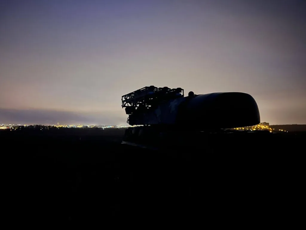 Редкие кадры работы украинского ЗРК "Бук-М1" с дефицитной зенитной ракетой 9М38, а не с американскими ракетами RIM-7 Sea Sparrow (как на двух других фото)