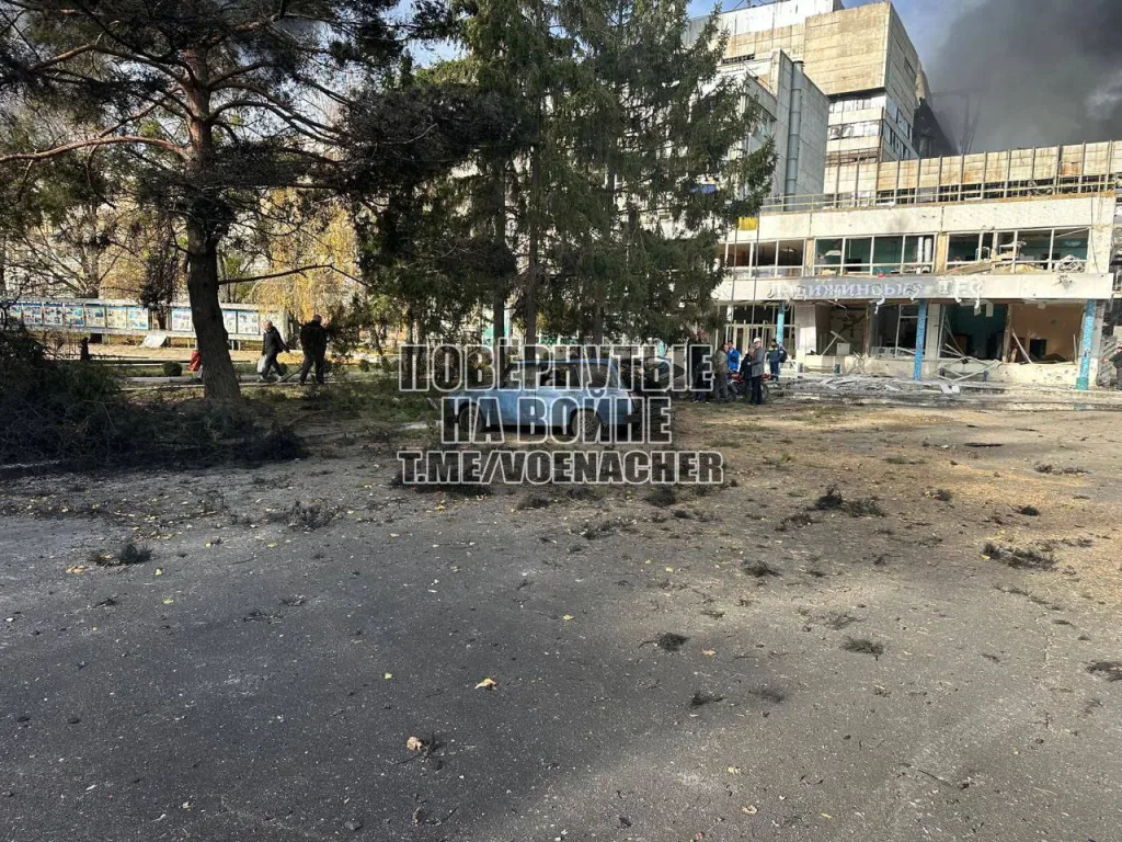 Последствия ударов дронов-камикадзе «Герань-2 по Ладыжинской ТЭС в Винницкой области