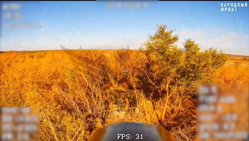 Уничтожение FPV-дронами центра «Рубикон» 155-мм колёсной САУ CAESAR ВСУ в районе посёлка Гришино на Покровском направлении