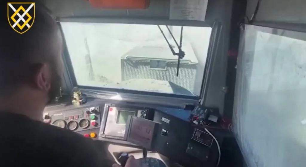 Редкая шведская бронированная колесная машина разминирования ScanJack 3500 на вооружении 47-й отдельной бригады инженерной поддержки ВСУ