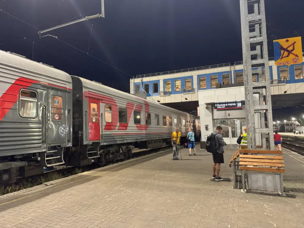 Лучше точно на боковушке в плацкарте, чем купе: опытные путешественники выбирают плацкарт — вот почему