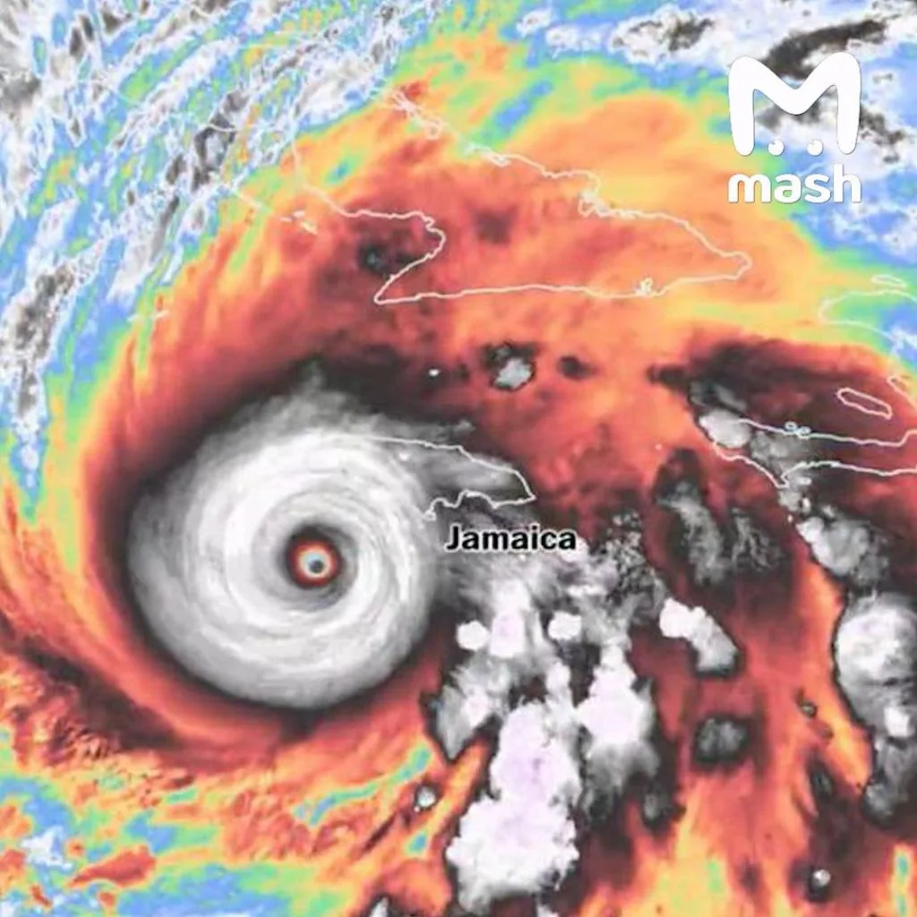 Больше 100 россиян оказались в эпицентре урагана "Мелисса" на Ямайке