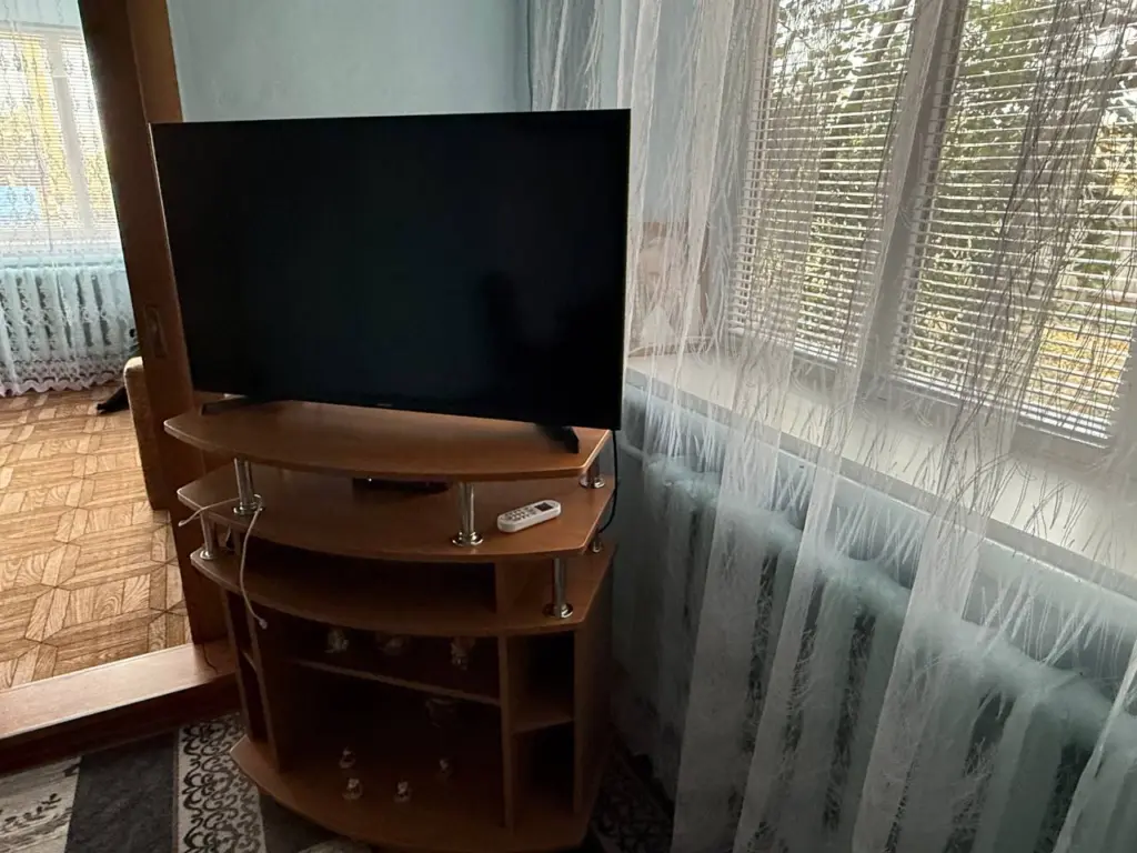 Весь тюль на 11 окнах у меня с Озона и Вайлдберриз: брала по отзывам самый дешёвенький — делюсь подробно впечатлениями от покупок