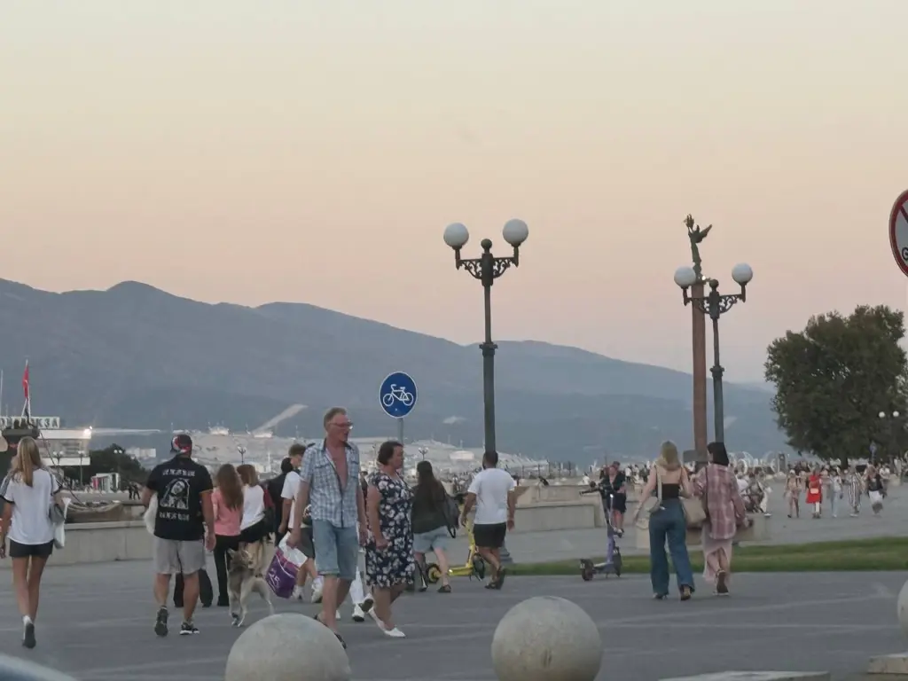 5 атрибутов, которые выдают дешевую женщину: мнение Эвелины Хромченко