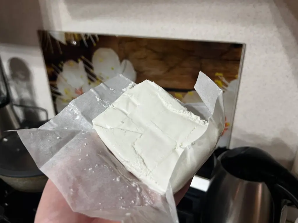 Мясной клей в пачке: эксперты Роскачества озвучили отвратительные бренды творога — не пойдёт ни за завтрак, ни в выпечку