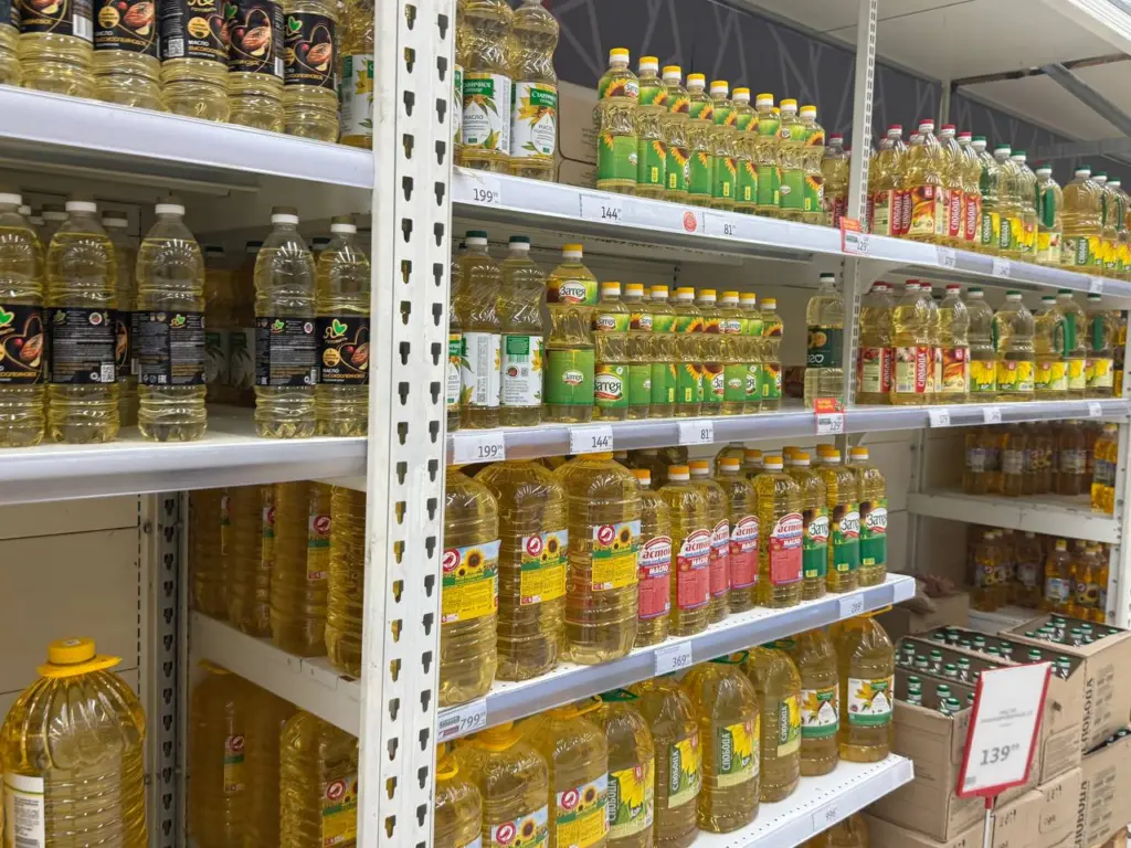 Вонючая гадость в прозрачной бутылке: эксперты Росконтроля назвали отвратительные бренды растительного масла — не стоит брать даже с 50% скидкой