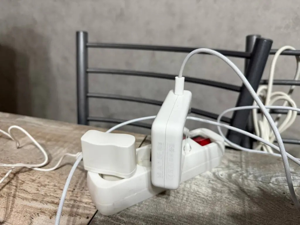 1 прибор дома прилично ворует столько же энергии, сколько 60 холодильников: он имеется почти в любой семье