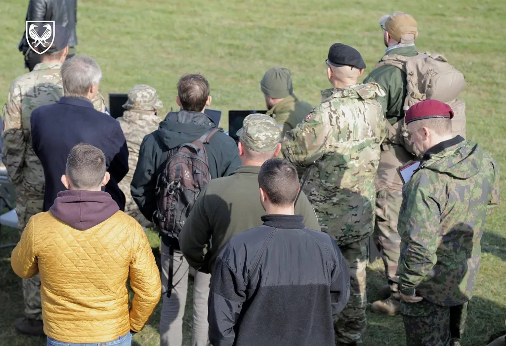 Украинские военные, прибывшие в Данию для обмена опытом в области борьбы с дронами, продемонстрировали датским военным работу дронов-перехватчиков Sting