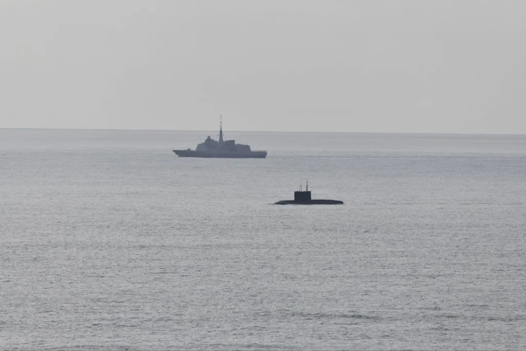 НАТО всполошилось из-за российской подлодки у берегов Франции