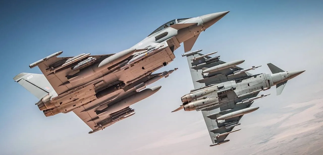 Правительство Великобритании рапортует, что в ходе визита премьера Кима Стармера в Турцию был подписан контакт на поставку турецким ввс 20-ти многофункциональных истребителей Eurofighter Typhoon модификации Tranche 5