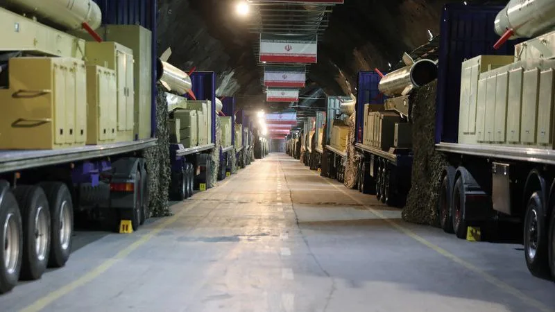 На фоне ухода темы Ирана из фокуса американской политики, последний предпринимает усилия по срочному восстановлению и модернизации своего ракетного арсенала