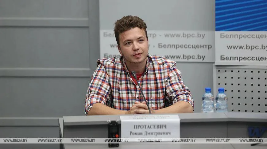 Считавшийся оппозиционером Роман Протасевич, бывший главред телеграм-канала Nexta, является сотрудником белорусской разведки, заявил президент Белоруссии Александр Лукашенко