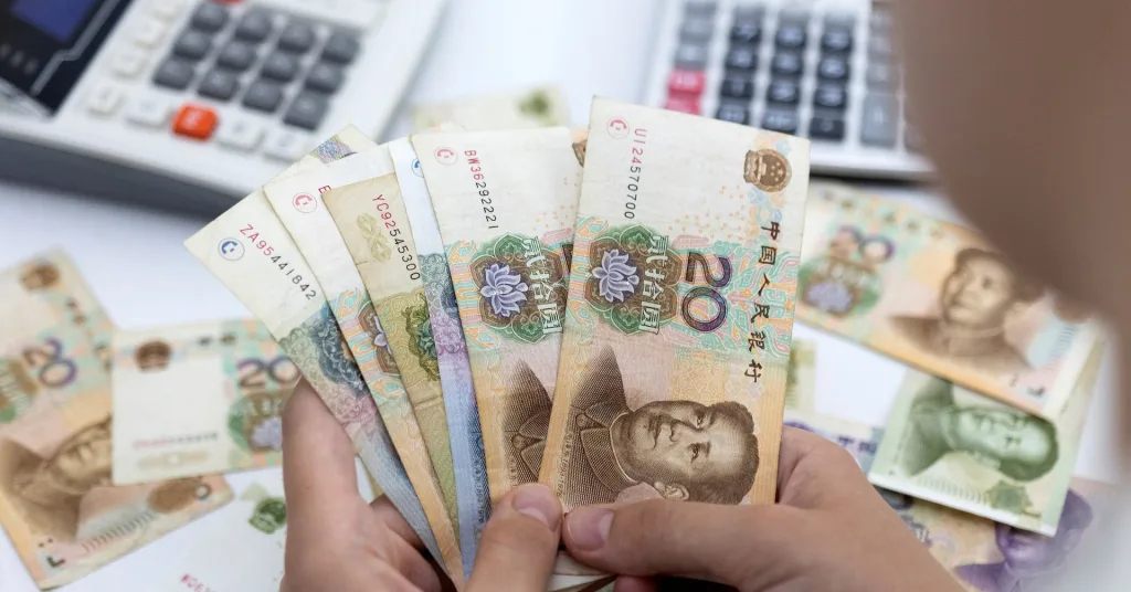 Китайская валюта в индийских портах: почему Дели начинает платить за российскую нефть в юанях