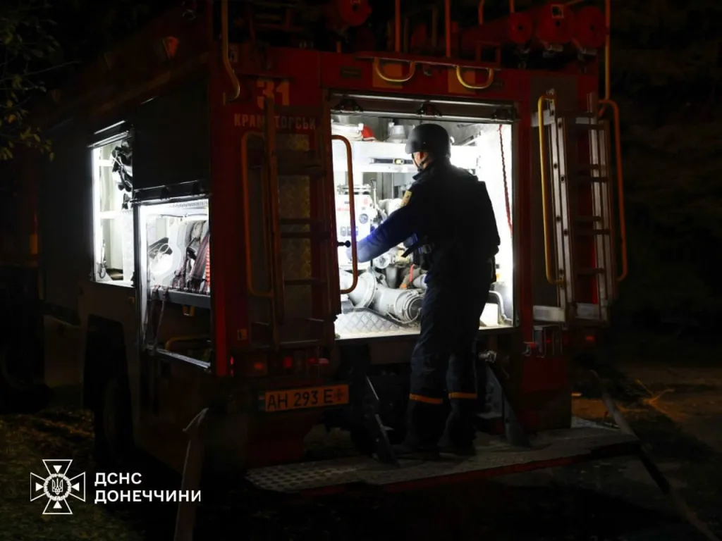 Противник публикует кадры ликвидации пожара на Краматорской ТЭЦ