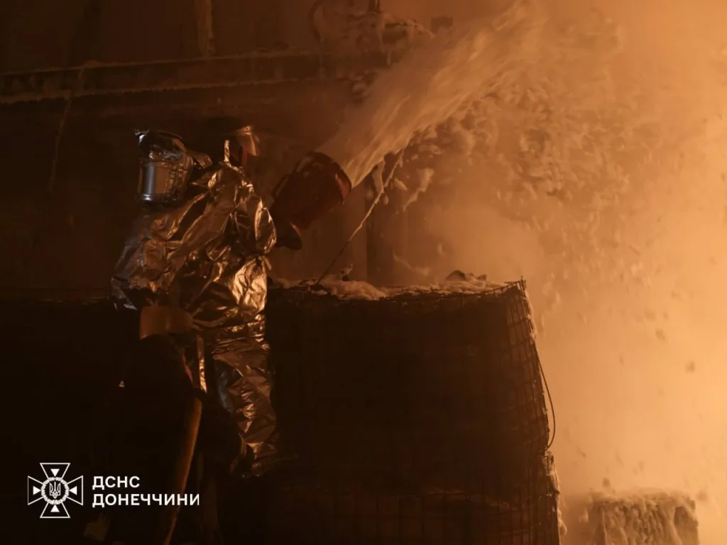 Противник публикует кадры ликвидации пожара на Краматорской ТЭЦ