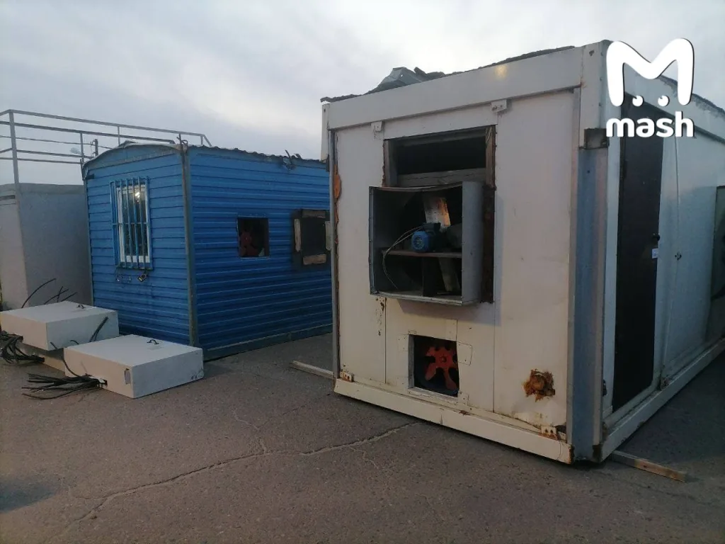 Замдиректора омской ТЭЦ установил майнинг-фермы на подстанции у обычной многоэтажки и обокрал жителей на 12 миллионов