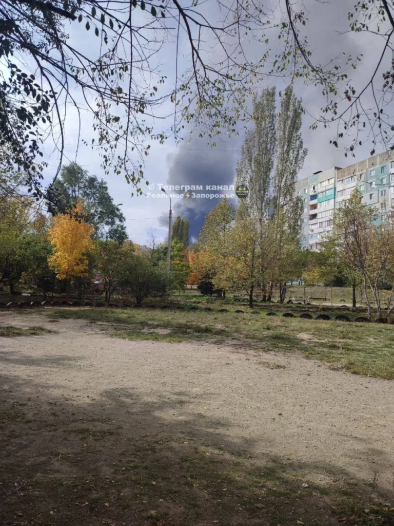 ВКС России нанесли удары ФАБ с УМПК по территории Запорожского машиностроительного завода им. В.И. Омельченко