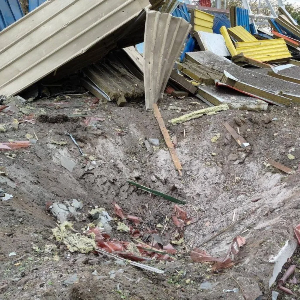 Последствия ракетного удара ВСУ по физкультурно-оздоровительному центру в поселке Маслова Пристань Белгородской области