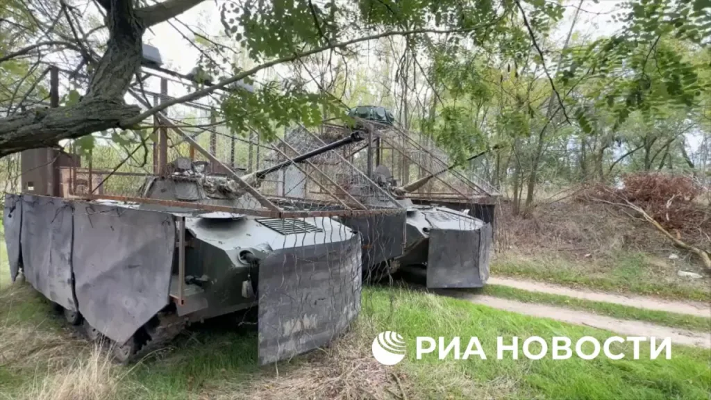 Добронированные БМД-2 с антидроновым мангалом, дошираком, резинотканевыми экранами, дымовыми шашками УДШ и системой РЭБ