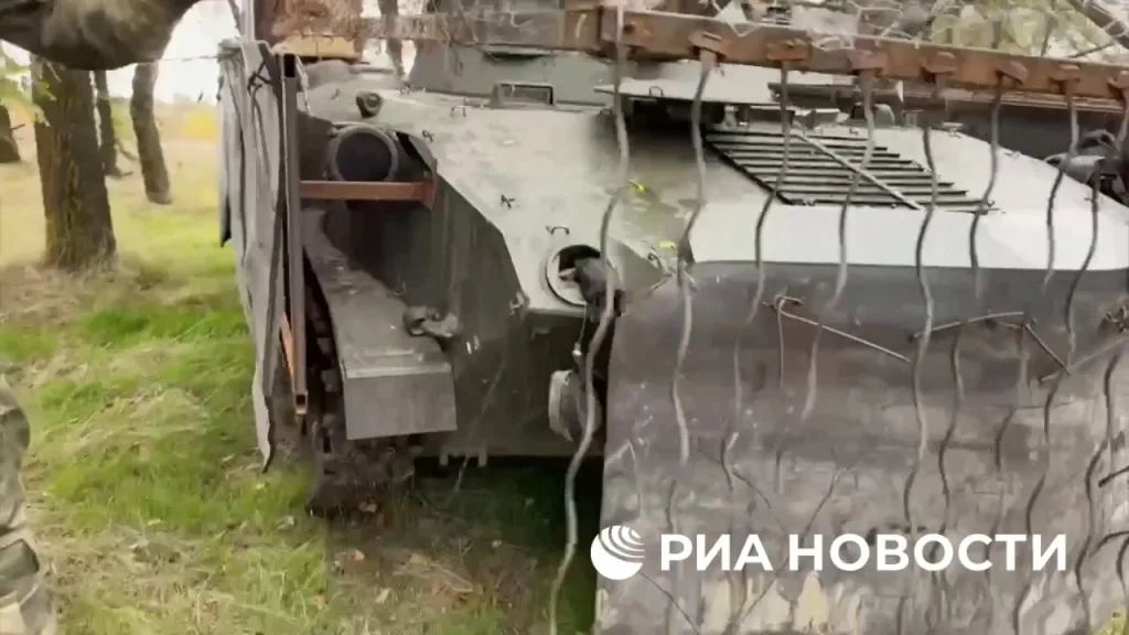 Добронированные БМД-2 с антидроновым мангалом, дошираком, резинотканевыми экранами, дымовыми шашками УДШ и системой РЭБ