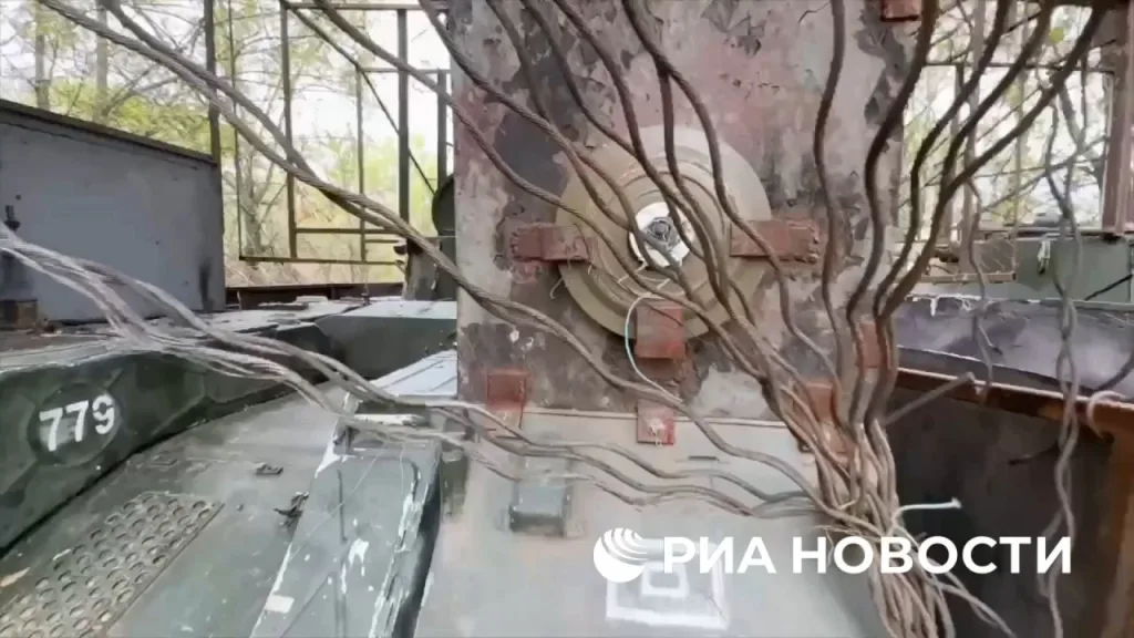 Добронированные БМД-2 с антидроновым мангалом, дошираком, резинотканевыми экранами, дымовыми шашками УДШ и системой РЭБ