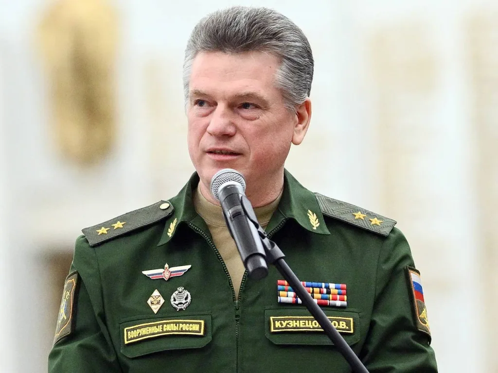 Суд изъял имущество экс-начальника кадрового управления Минобороны Юрия Кузнецова и его близких на сумму более 500 млн руб. по коррупционному делу о взятках