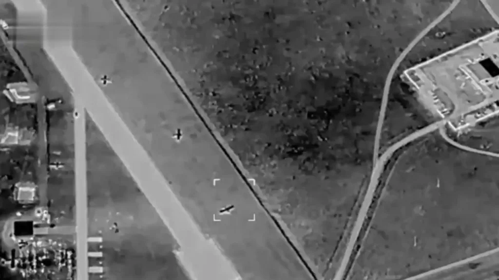 Удары дронов-камикадзе СБУ по российским легкомоторным самолетам, используемым для перехвата украинских БПЛА