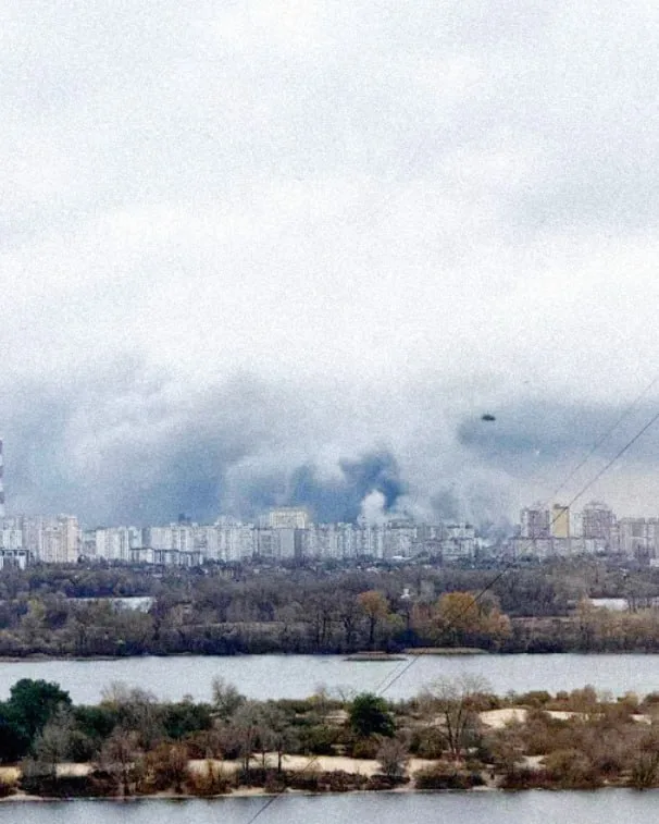 Украинские ресурсы жалуются, что этой ночью снова прилетело по ТЭЦ-6, питающей левобережную часть Киева