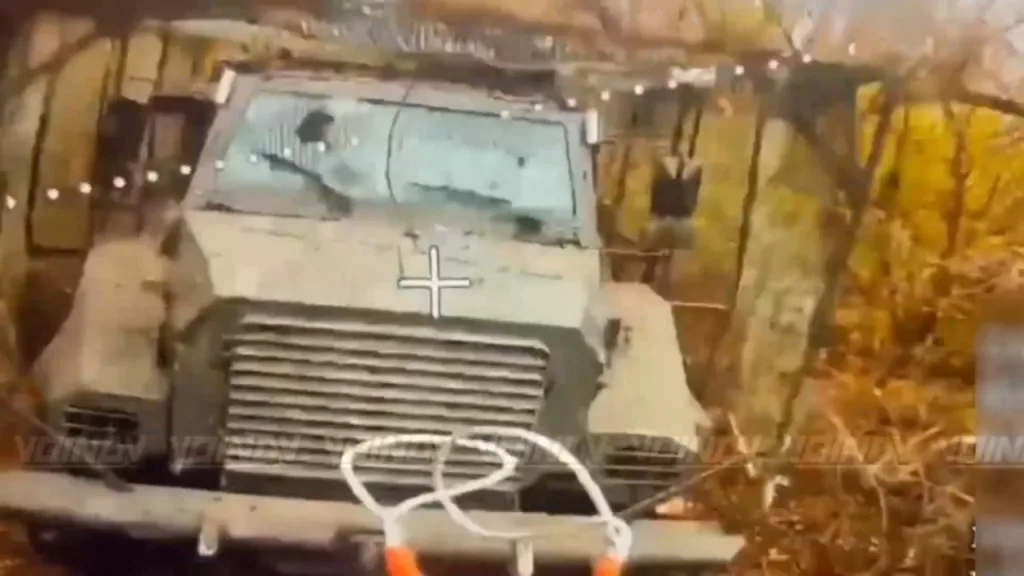 В Днепропетровской области операторы 14 бригады СпН сожгли бывшую британскую ББМ Tempest 4x4 MPV