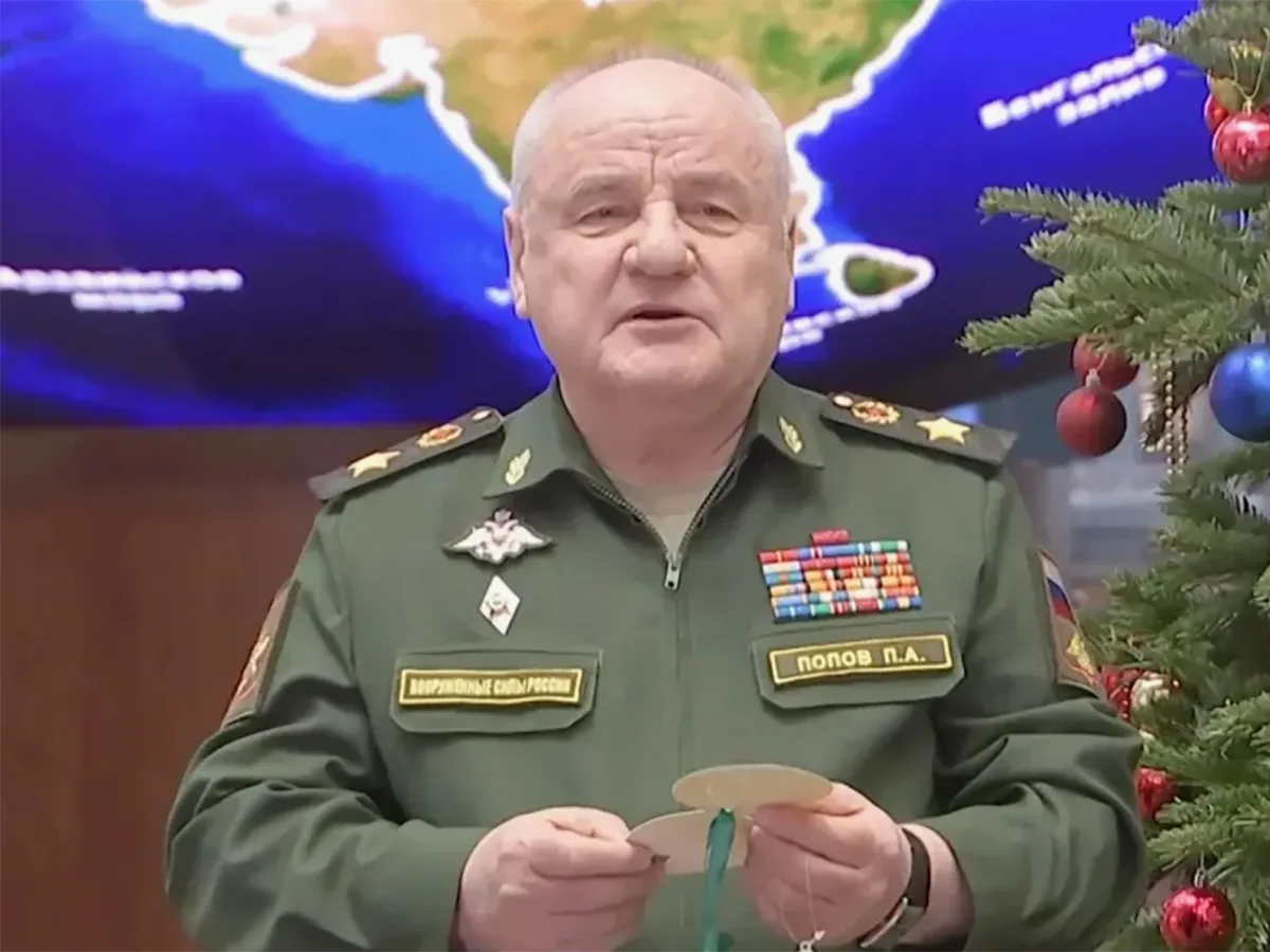 СМИ: генерал Попов получил Lexus за привилегии при строительстве зданий Генштаба0