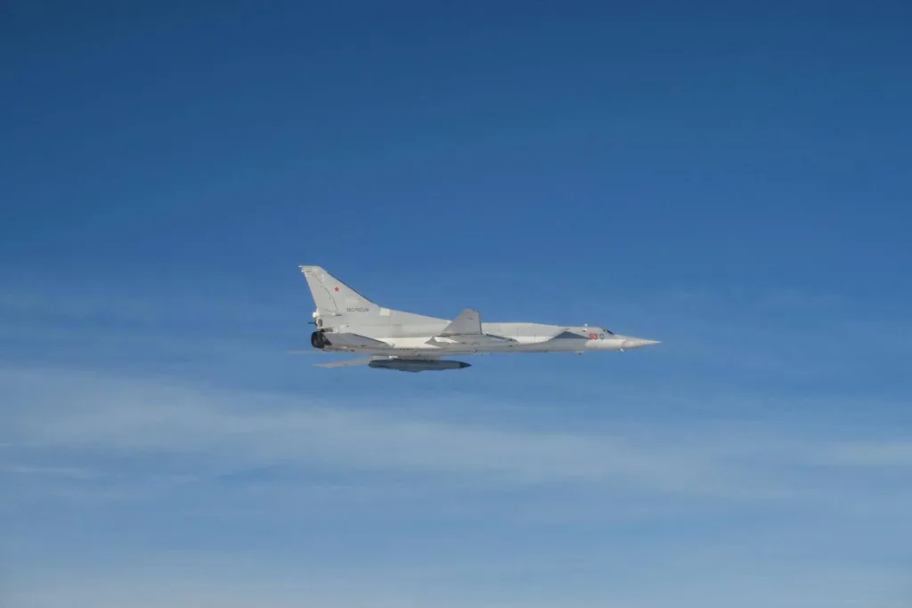 Авиация НАТО в рамках миссии НАТО Baltic Air Policing рапортует, что «перехватили» самолёты Ту-22М3 над акваторией Балтийского моря, любезно выкатив одну фотографию (одного самолёта)