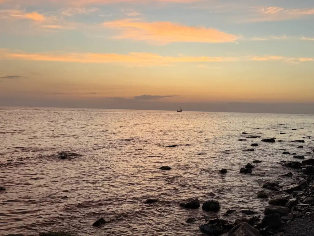 25 локаций с потрясающими закатами: стоит увидеть хотя бы раз в жизни — путешественники направляются сюда ради одного снимка