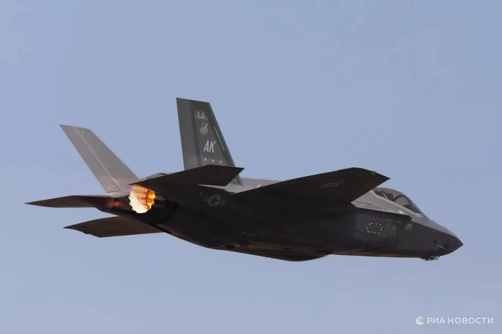 «По указанию Трампа»: Пентагон нанёс удар по судну в Карибском море