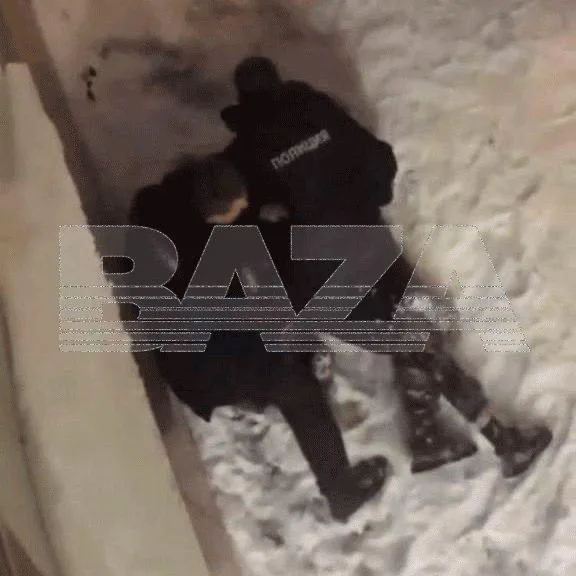 Подростки толпой избили полицейского в Воркуте