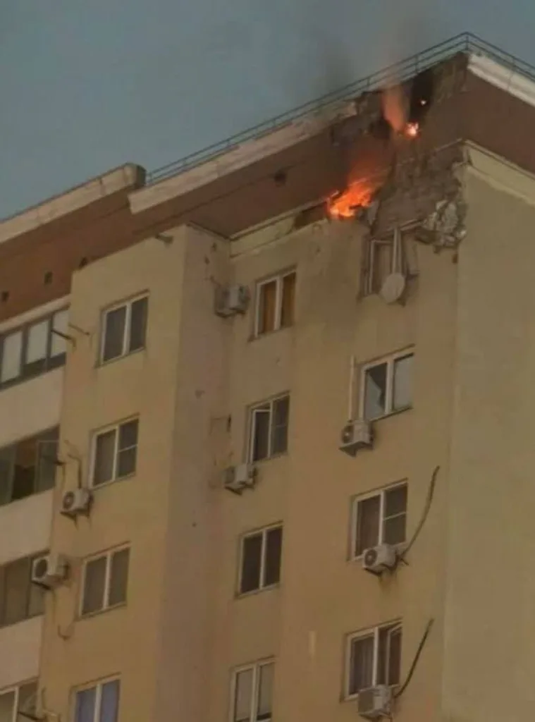 В Новороссийске обломки БПЛА задели ещё один жилой дом