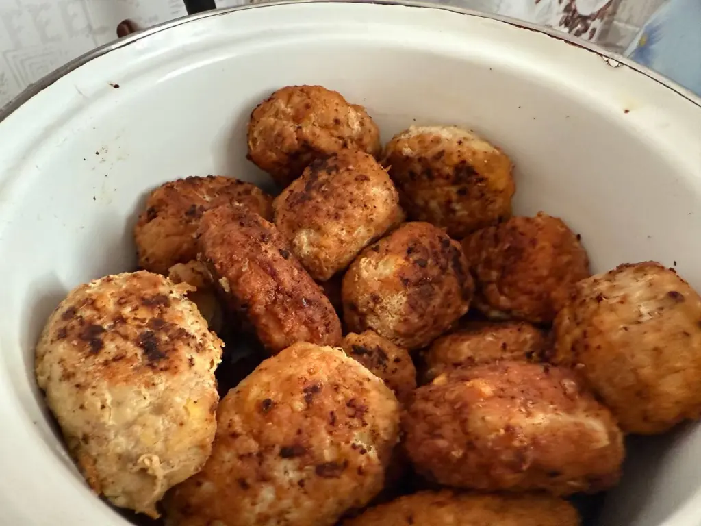 Вместо молока и хлеба я использую этот ингредиент в фарше — и котлеты получаются невероятно вкусными и сочными